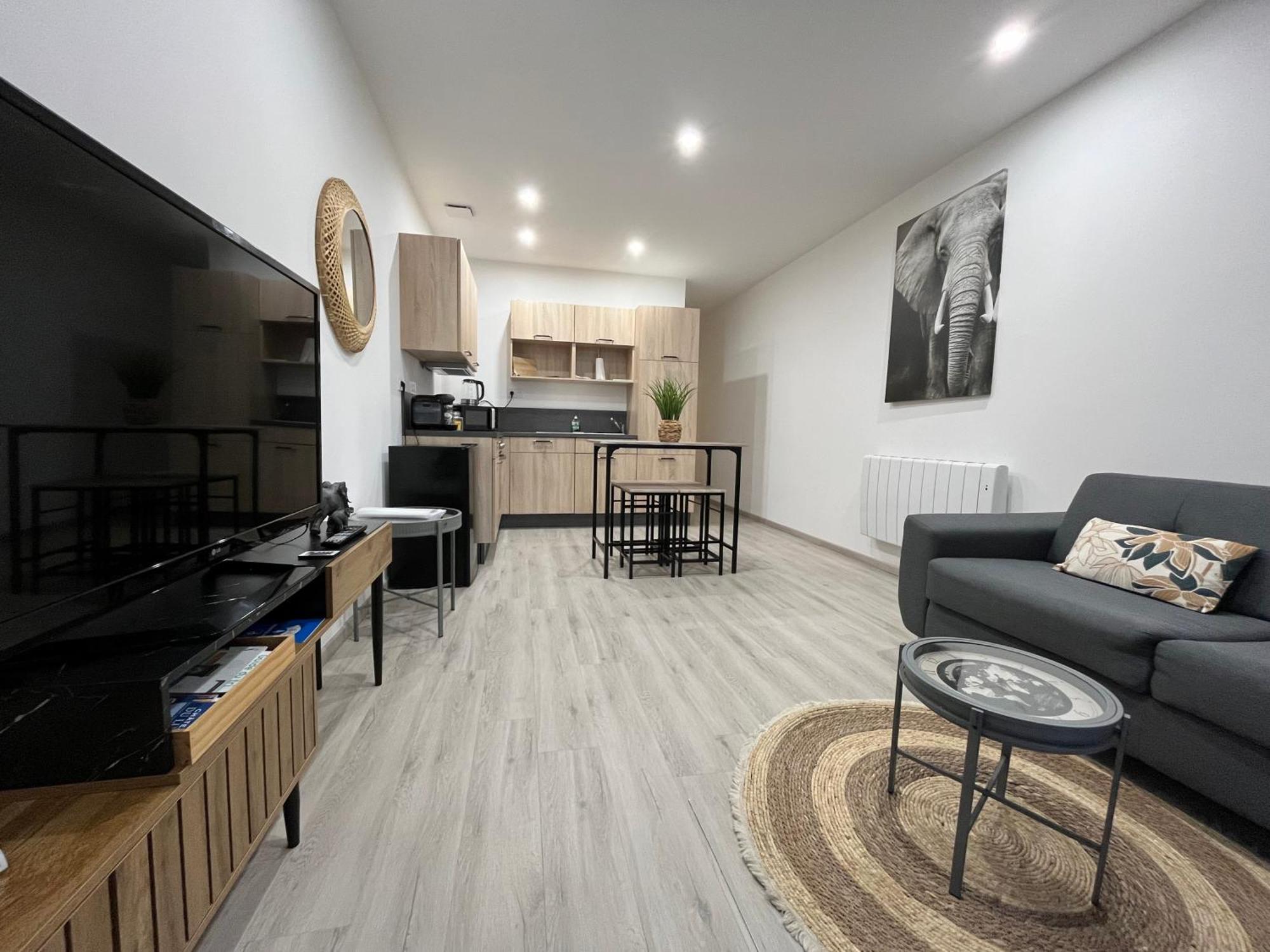 Ferienwohnung Le Mendes Évron Exterior foto