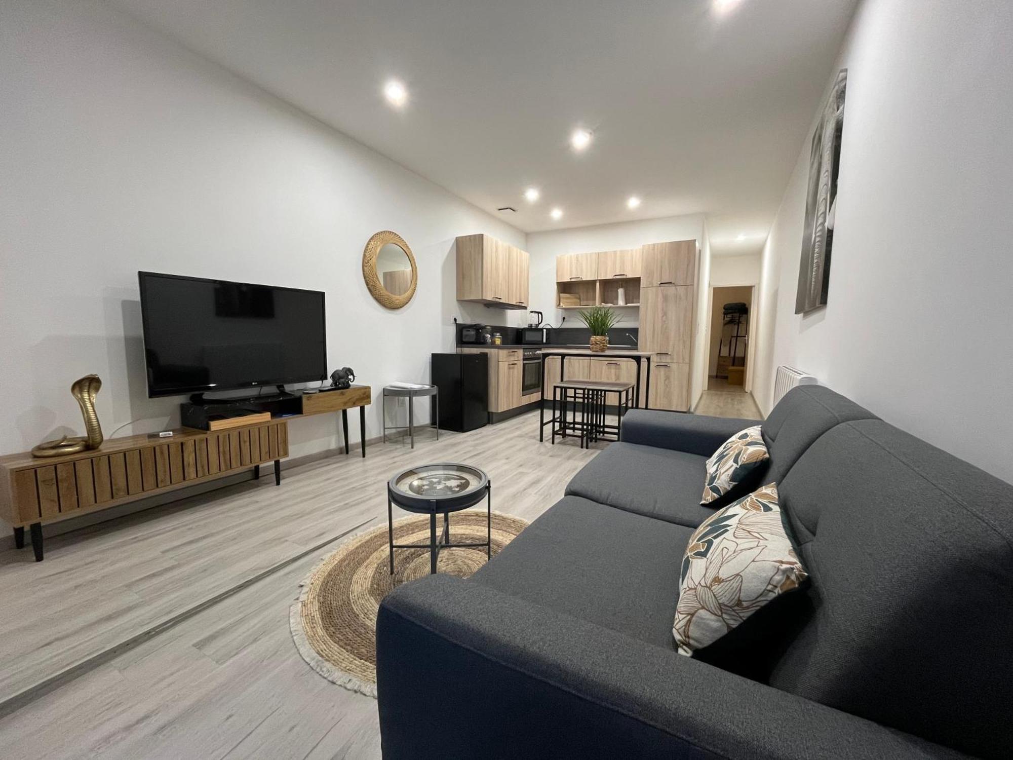 Ferienwohnung Le Mendes Évron Exterior foto